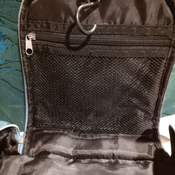 Presidents Recognition Program Gala 2012-2013Toiletry Case HangerSee Photos - Picture 12 of 14